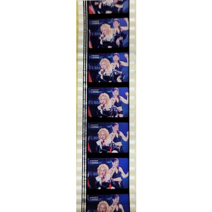 Pk GEB - W - MIX - E 0113i . 1 STRIP OF 5 - 35MM FILM CELLS. ( M )