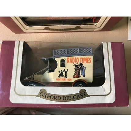 Ltd Ed 3 Oxford Diecast Radio Times Vans & Bus, 2 certificates Boxed