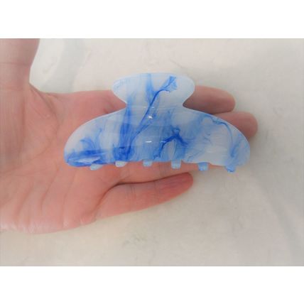 Marbled turquoise blue and white acrylic hair claw clip