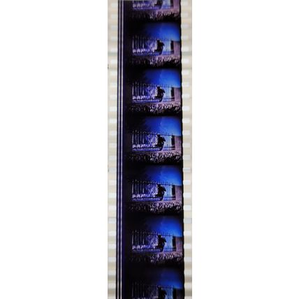 Pk GEB - M - MIX - b 049W . 1 STRIP OF 5 - 35MM FILM CELLS. ( )