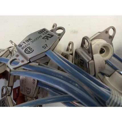 new LOT 10 GTE LAMP HOLDERS S-19K S19K 600 V 3000 W 15 A ,BV