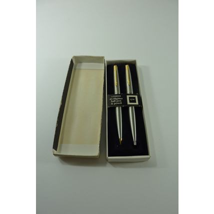 VTG Parker 45 Flighter Medium Stainless Steel Ball Pt. Pen & Pencil set.