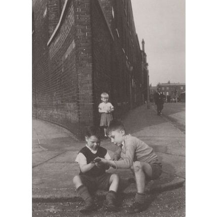 London East End Children 1954 Toy Gun BBC Hulton Picture Library Postcard