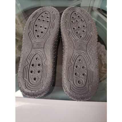 Women's Water Shoes Size 6 Black W/ Yellow ❤️