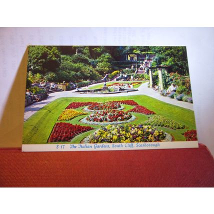 THE ITALIAN GARDENS, SCARBOROUGH, YORKSHIRE unused vintage postcard =