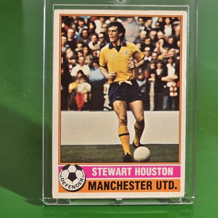 TOPPS FOOTBALL RED BACK 1977 #191 Manchester United Stewart Houston