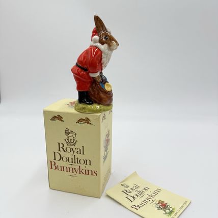 Royal Doulton England Santa Bunnykins Happy Christmas DB17 Porcelain Figurine