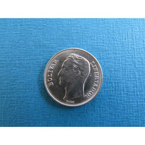 1967 VENEZUELA UN BOLIVAR COIN 1 FREE POST . E