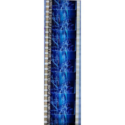 Pk GEB - U - MIX - a 021U . 1 STRIP OF 5 - 35MM FILM CELLS. ( BATMAN & ROBIN )