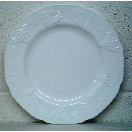 VINTAGE MILK GLASS ' DINNER PLATE ' Harvest Grape DESIGN 2 set