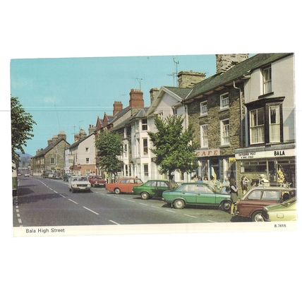 HIGH STREET, BALA, Merionethshire. unused vintage postcard by E T W Dennis =