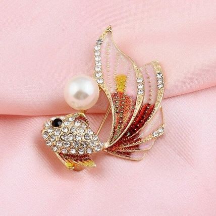 Goldfish Brooch / Hat Pin Fashion Rhinestone Pearl Fish