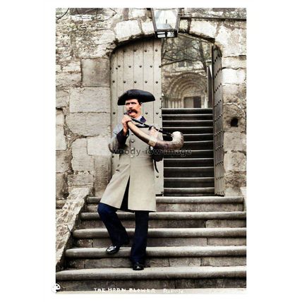 ptc3307 - Yorks. - The Ripon Horn Blower on his Ceremonial Duties - print 6x4