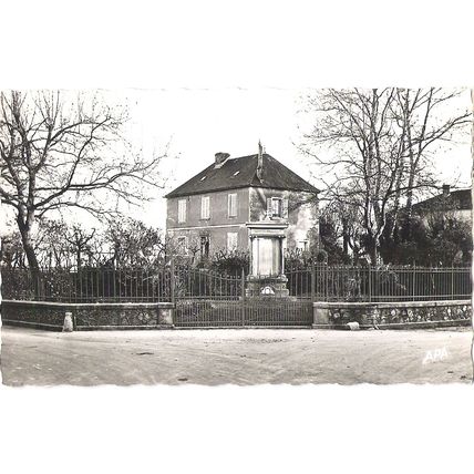 46 - LABASTIDE-MURAT - Monument aux Morts de la Guerre