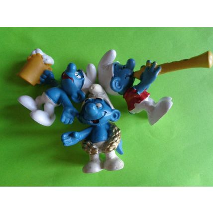 Job lot of 10 smurfs brainy surfer lager gold wreath policeman set 3