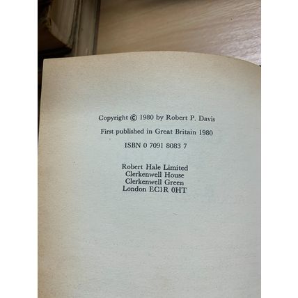 1980 1ST EDITION ROBERT P DAVIS "CONTROL TOWER" FICTION HARDBACK BOOK (P4)