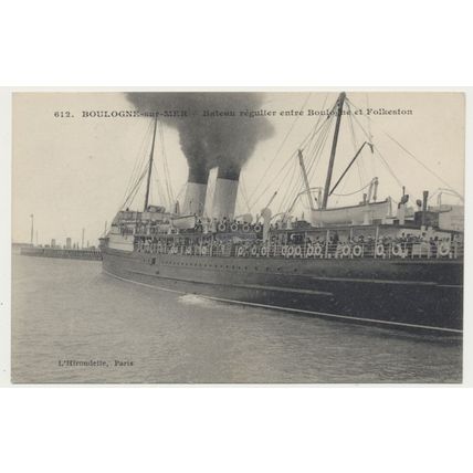 BOULOGNE-SUR-MER Bateau régulier entré Boulogne et Folkeston RPPC 1910s