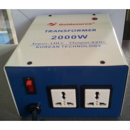 TRANSFORMADOR LIGERO 2000W PARA USAR EQUIPOS DE ESPAÑA EN AMÉRICA SALIDA DE 220V