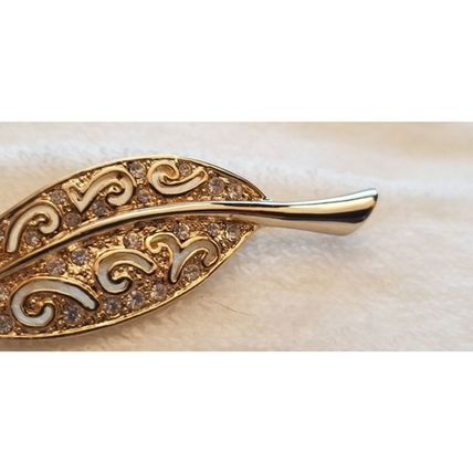 Vintage Roman Rhinestone Gold Tone Brooch