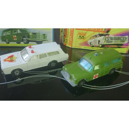 Matchbox - No3 Mercedes Binz Ambulance & No55 Police car