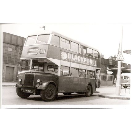 Black & White Photograph of Yorkshire Traction Co. Ltd. - JHE 829
