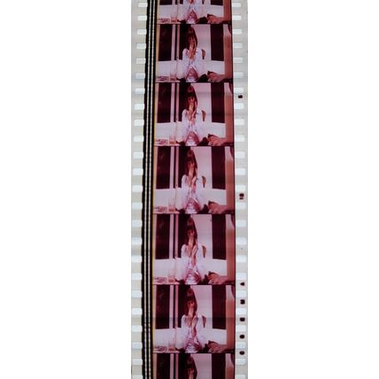 Pulp Fiction. Pk VXM - b027A . 1 STRIP OF 5 - 35MM FILM CELLS PK VXM