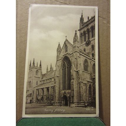 SELBY ABBEY. YORKSHIRE. unused vintage postcard Frith #
