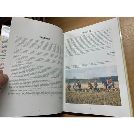 1996 *SIGNED COPY* "TEN GREAT IRISH HUNTS" 1kg ILLUSTRATED HARDBACK BOOK (P6)