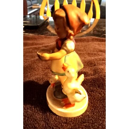 Vintage Goeble Hummel Figurine "Be Patient" #197 4 1/2" Tall Girl W/2 Geese 1948