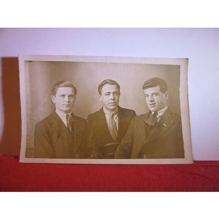 3 YOUNG GENTLEMEN. antique photograph by Gale's Studios #