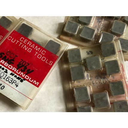 NEW LOT 50 CARBORUNDUM SQ163P4,SNG 434 CERAMIC CUTTING INSERTS,GRADE CCT 707,SV