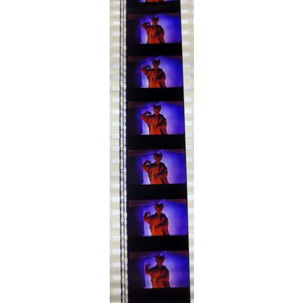 Dracula . Pk RED - A015o . 1 STRIP OF 10 - 35MM FILM CELLS