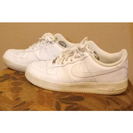 Pre-Owned Men’s Nike White on White Air Force Ones (12)