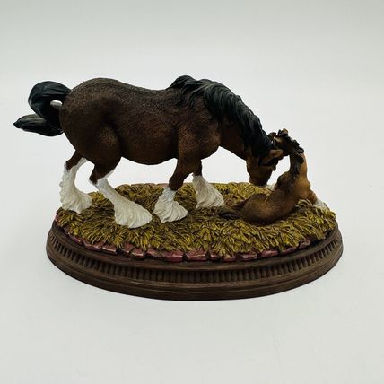 Anheuser Busch Figurine Mare & Foal F15 Numbered 1747 Vintage Rare 2004