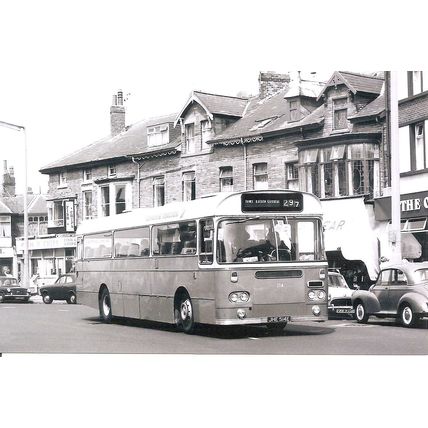 Black & White Photograph of Yorkshire Traction Co. Ltd. - JHE 514E