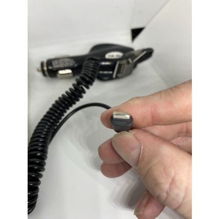 Car charger for iPhone and iPad premium 1000mA New in box Iphone charging