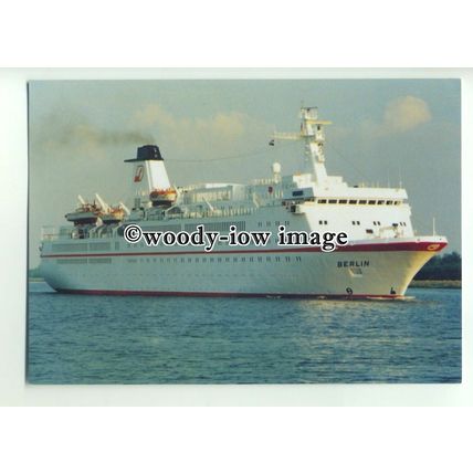 LN0241 - German Liner - Berlin , built 1980 - postcard