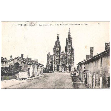 51 - L'Épine - la grande rue et la basilique Notre Dame