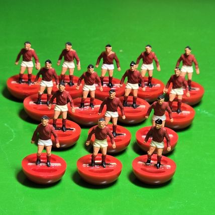 Subbuteo HW Heavyweight Rugby Team R6 Wales HW FIGURES