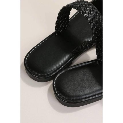 Black Braided Double Band Leathered Flat Slippers