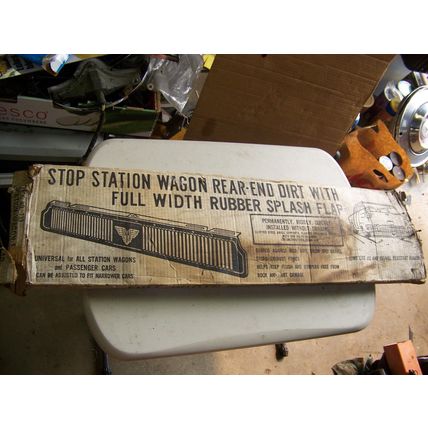 FULL WIDTH RUBBER SPLASH FLAP STATION WAGON CAR #733 VINTAGE NEW IN BOX