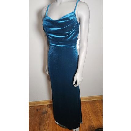 Sexy Beautiful Dress Women's Emerald Green Velvet V Neck Party Formal NWT
