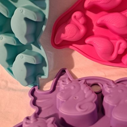 Lot 3 Greenbrier SILICONE ICE CUBE TRAYS Candy Mold Swan Toucan Bird Unicorn