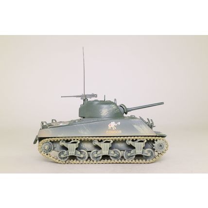 M4A3 SHERMAN TANK USMC, 1ST MARINE AMPHIBIOUS CORPS, 1943 - CORGI US51009 1/50