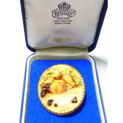 Vintage 1950-s Genuine Gold Edged Fine Bone China Fruit BROOCH in Original Box.