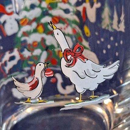 Lot 4 International COUNTRY CHRISTMAS Glass TUMBLERS 10 oz Juice Farm 5 1/2"