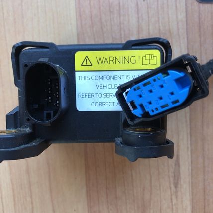 Land Rover LR039907 LR2 Stability Control Module YAW Rate Sensor