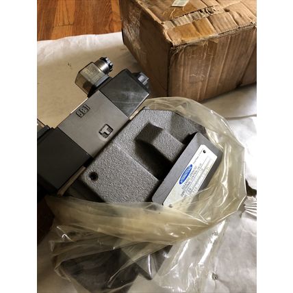 NEW INTERNATIONAL DG03-6C-115VAC72DN,DG08-2C-10 SOLENOID HYDRAULIC VALVE,Am,Ck