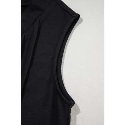 Black white Tie V Neck Pintuck Sleeveless Loose Romper