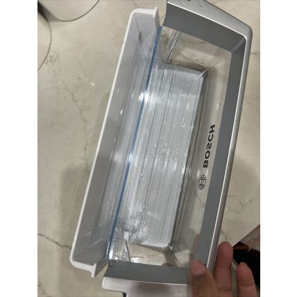 Refrigerator Freezer Door Bin 00673120 silver trim